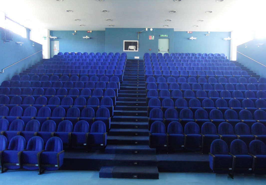 L'interno del Cinema Teatro Fassino di Avigliana oggi